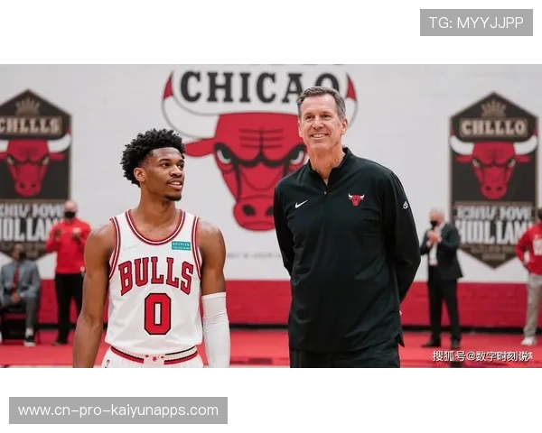 主帅公开力挺年轻球员,强调长期建设战略——畅谈未来的无限可能